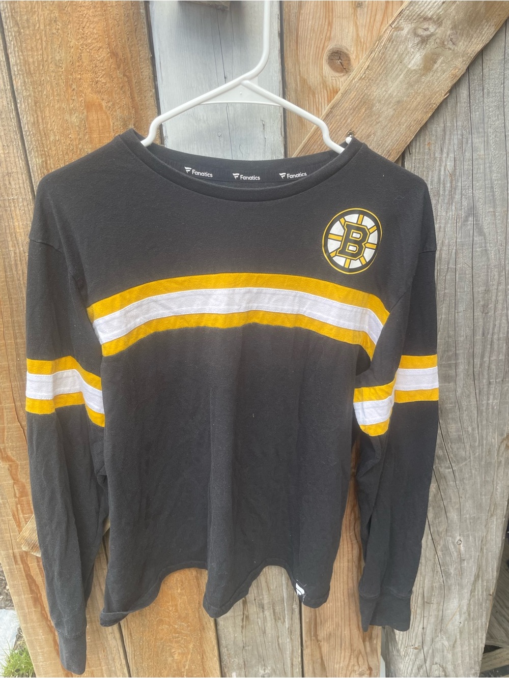 Bruins NHL Fanatics Black Crewneck with Yellow & White Stripes